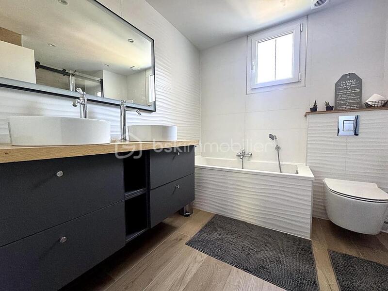 Maison - 178 m² - 6 pièces