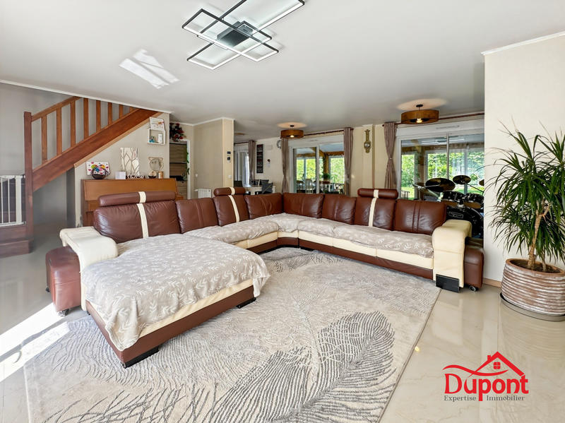 Maison contemporaine - 198 m² - 10 pièces