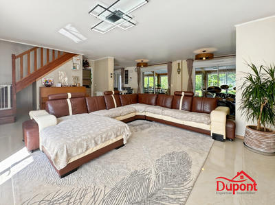 Maison contemporaine - 198 m² - 10 pièces