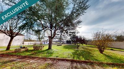 Maison - 225 m² - 9 pièces