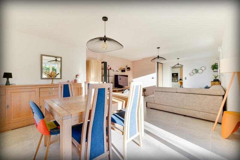 Maison - 111 m² - 6 pièces