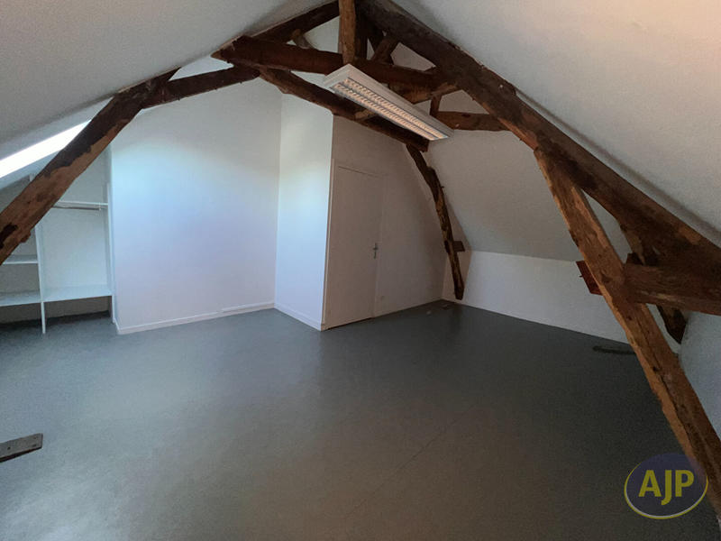 Maison - 351 m² - 14 pièces