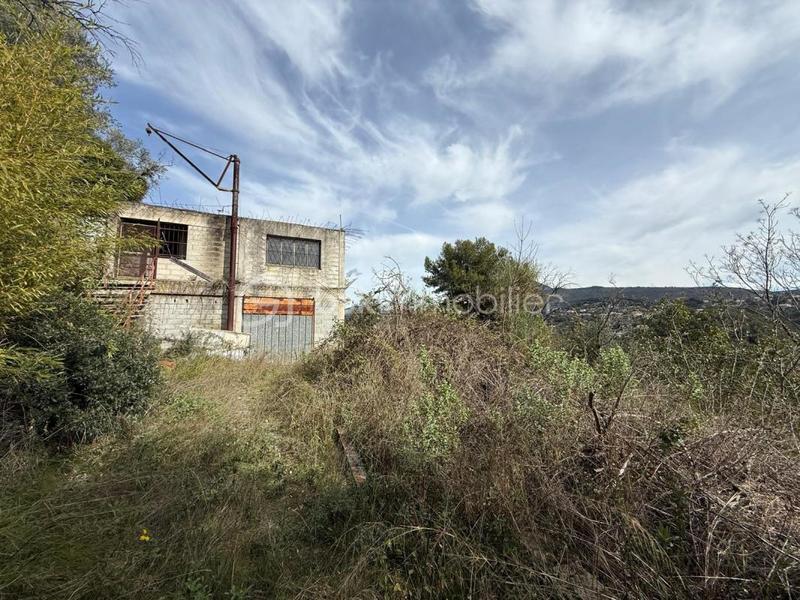 Maison - 499 m² - 6 pièces