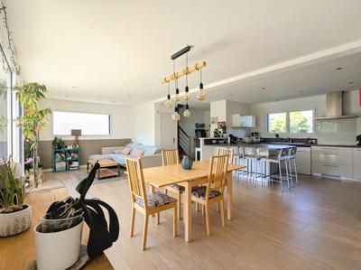 Maison contemporaine - 136 m² - 5 pièces