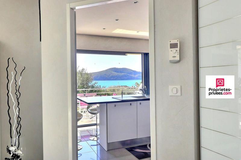 Demeure - 220 m² - 7 pièces