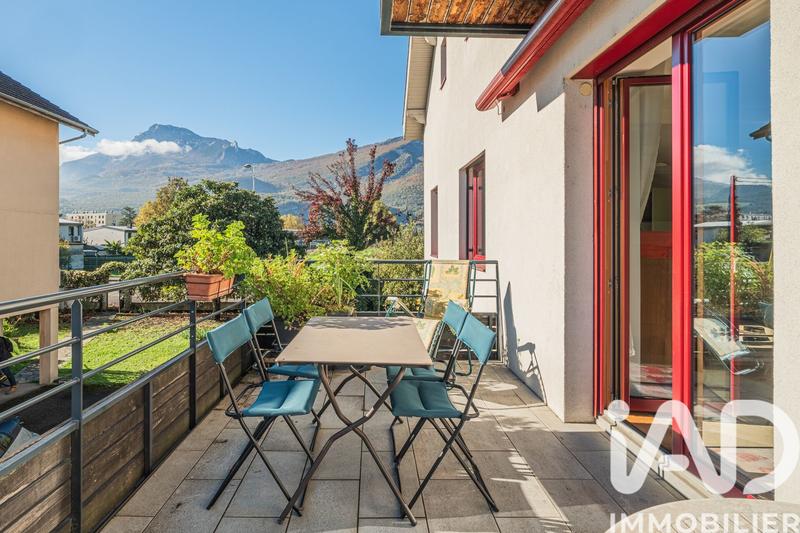 Maison - 254 m² - 10 pièces