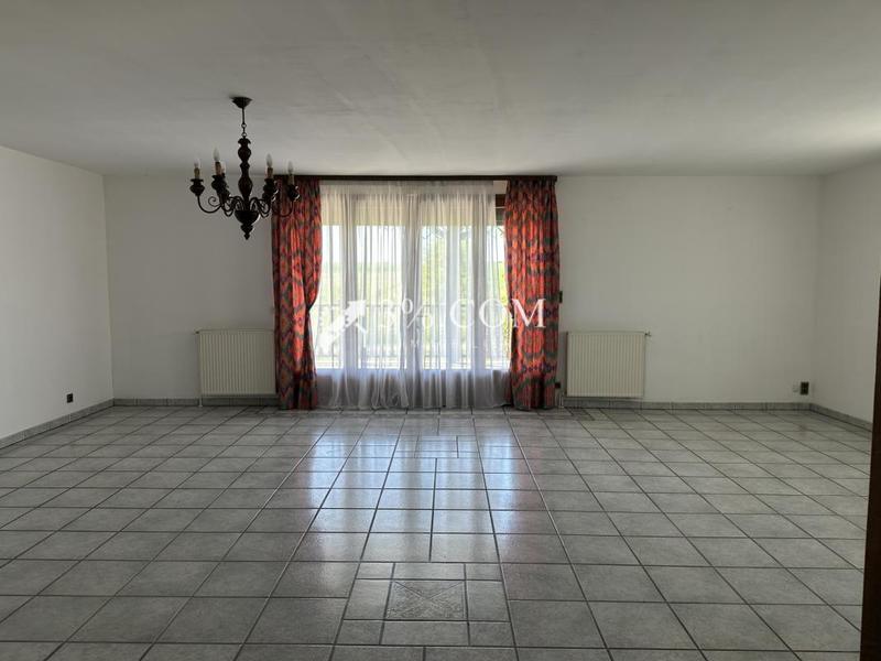 Maison - 639 m² - 12 pièces