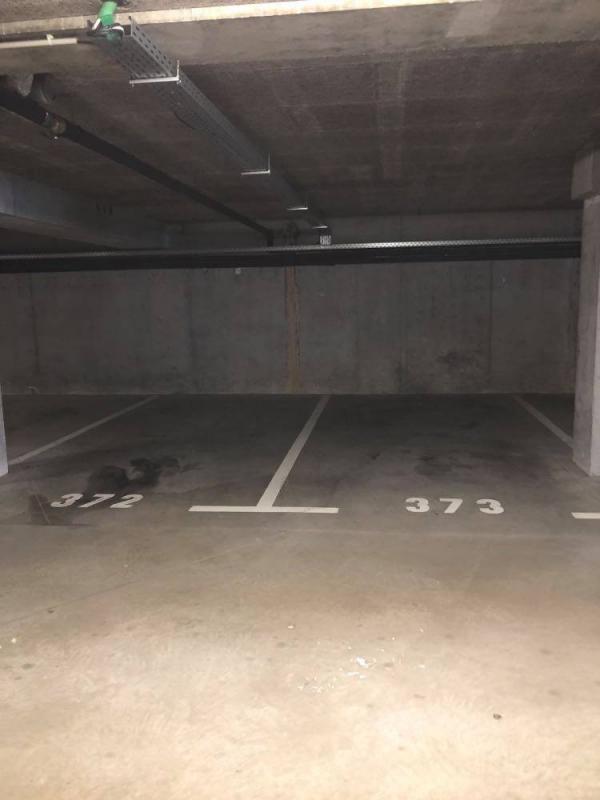 Parking / Garage