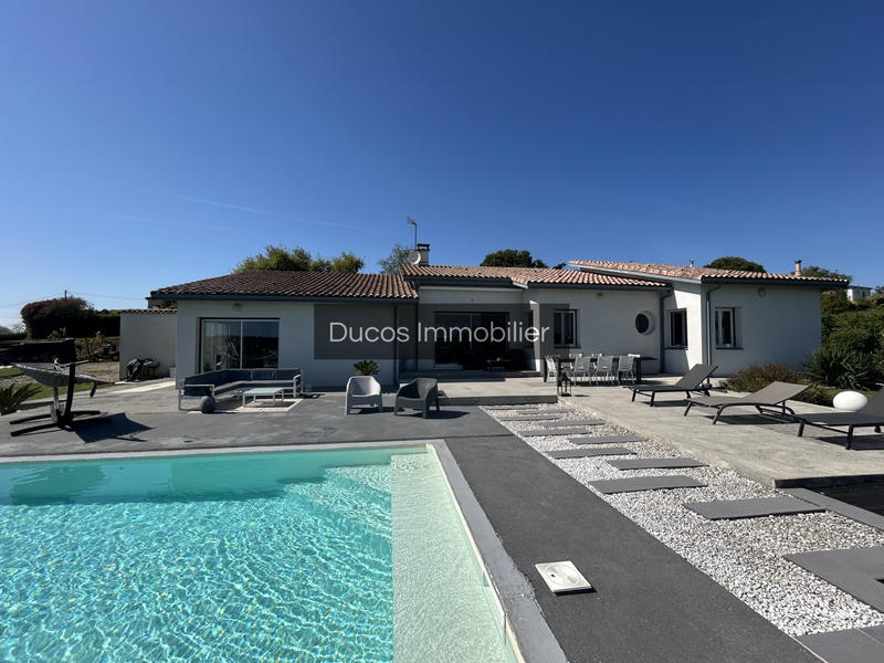 Maison - 180 m² - 5 pièces