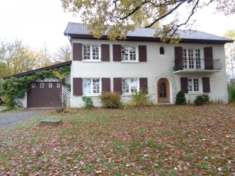 Maison - 216 m² - 10 pièces