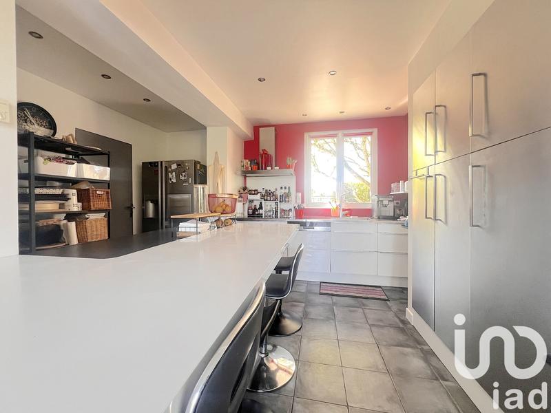 Maison - 214 m² - 8 pièces