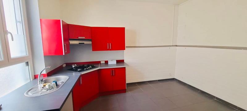 Maison - 205 m² - 8 pièces