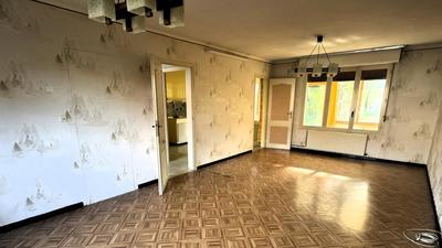 Maison - 99 m² - 5 pièces