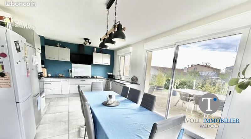 Maison traditionnelle - 131 m² - 5 pièces