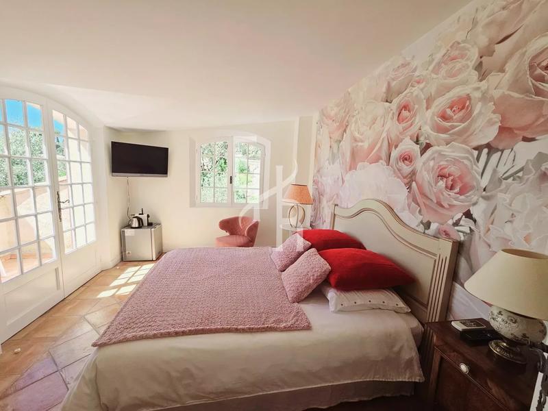 Villa - 205 m² - 5 pièces