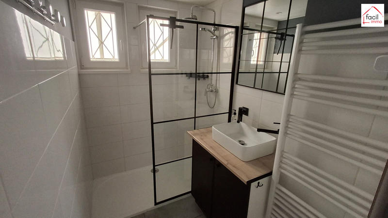 Maison - 136 m² - 8 pièces