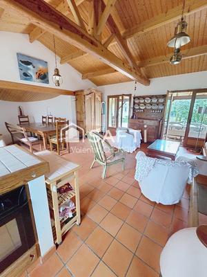 Maison - 135 m² - 6 pièces