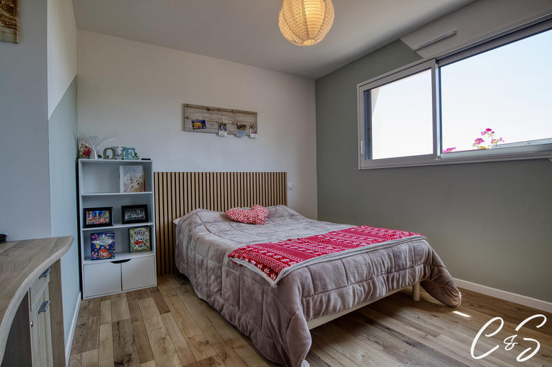 Maison contemporaine - 137 m² - 6 pièces