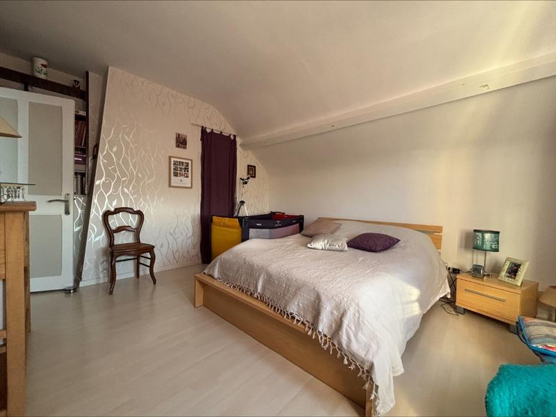 Maison - 180 m² - 5 pièces