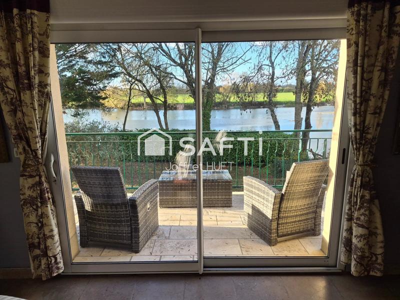 Maison - 243 m² - 7 pièces