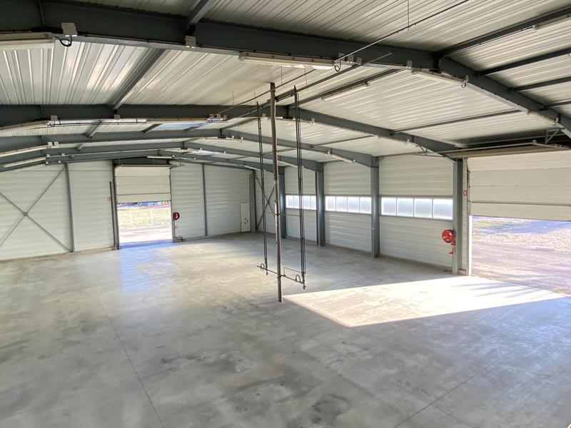 Local d'activités - 870 m²