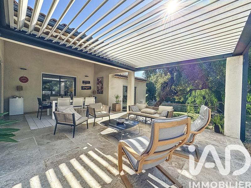 Maison - 181 m² - 5 pièces