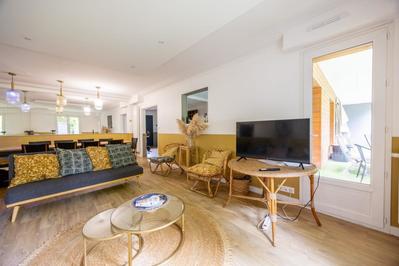 Maison - 261 m² - 12 pièces