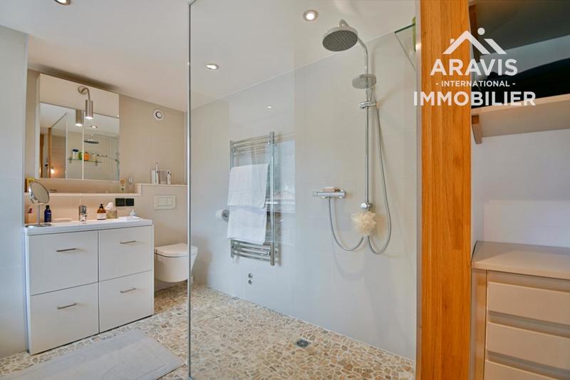 Châlet - 283 m² - 10 pièces