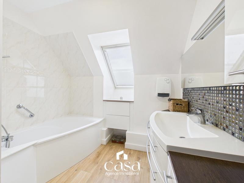 Maison - 158 m² - 7 pièces