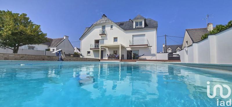 Maison - 216 m² - 7 pièces