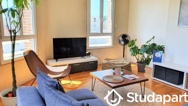 Chambre - 13 m² - 1 pièce