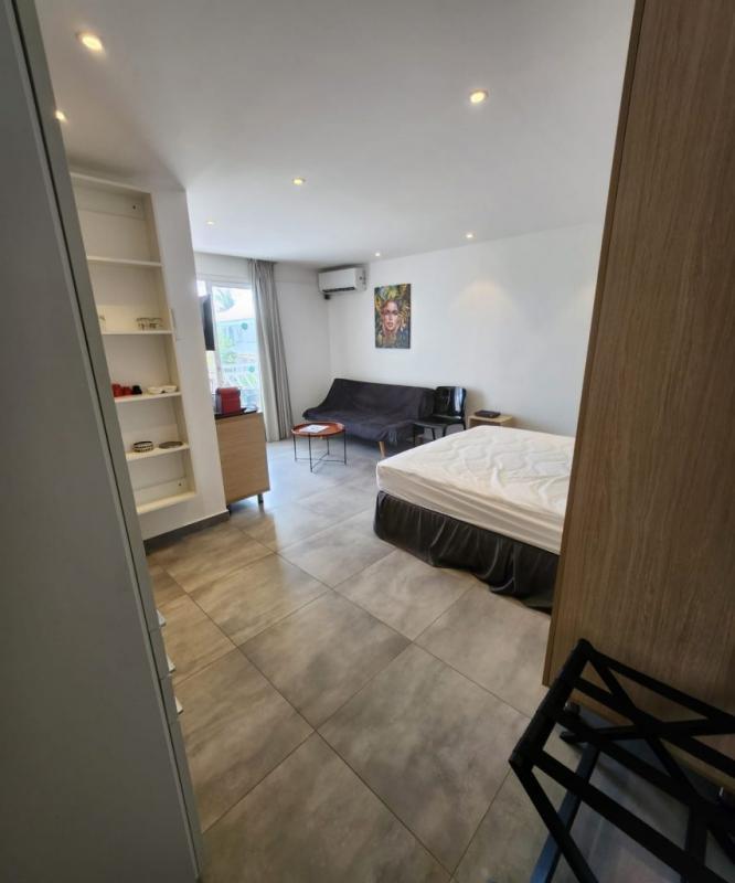 Studio - 25 m² - 1 pièce