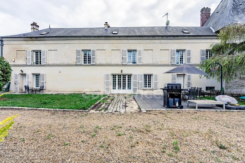 Maison - 250 m² - 7 pièces
