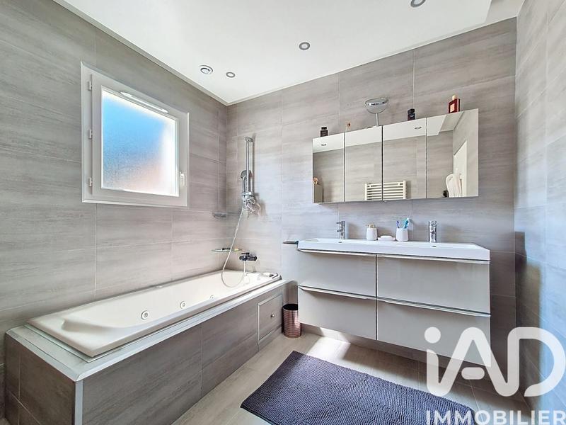 Maison - 163 m² - 5 pièces