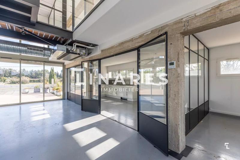 Local d'activités - 231 m² - 4 pièces