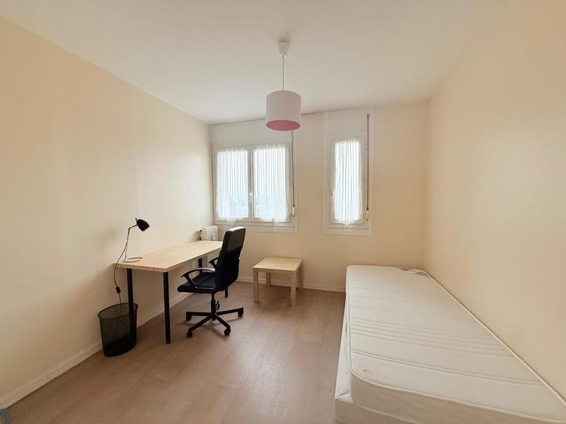 Appartement - 80 m² - 4 pièces