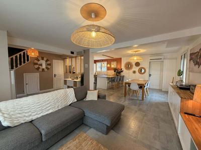 Maison - 120 m² - 5 pièces