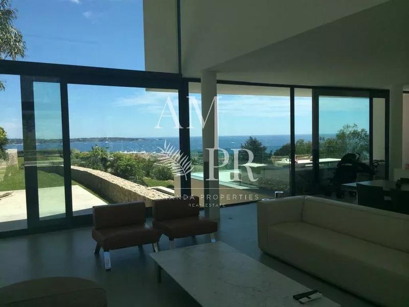 Villa - 220 m² - 6 pièces