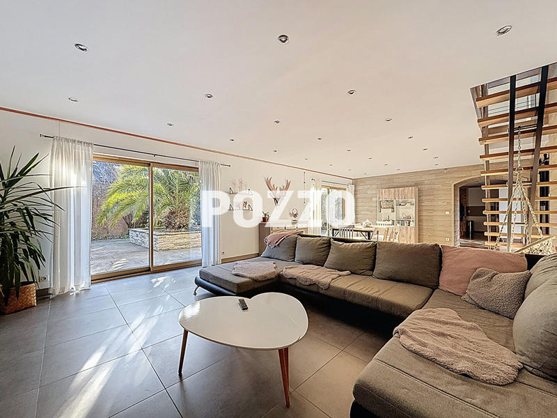 Maison - 168 m² - 7 pièces