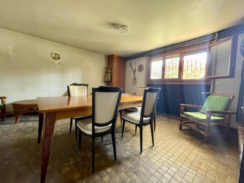 Maison - 264 m² - 7 pièces