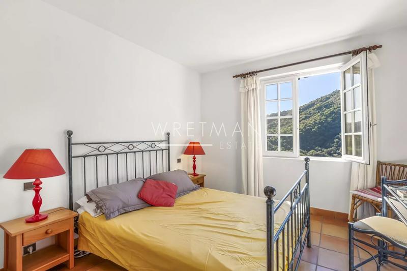 Villa - 208 m² - 6 pièces