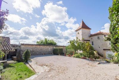 Demeure - 135 m² - 5 pièces