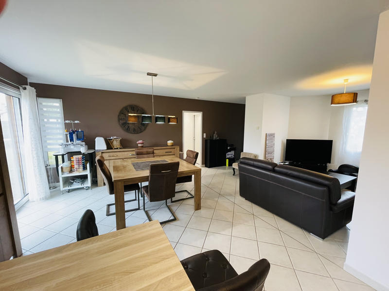 Maison - 93 m² - 5 pièces