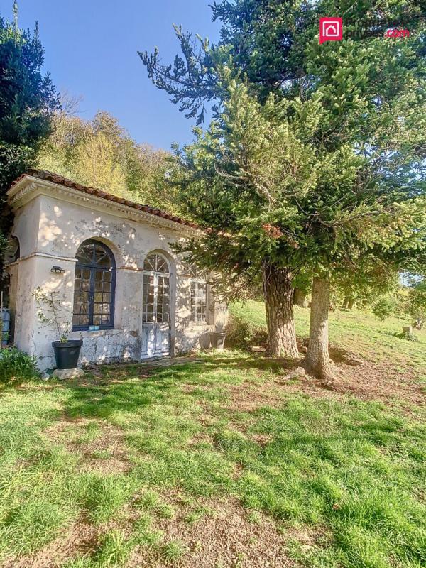 Mas - 245 m² - 15 pièces