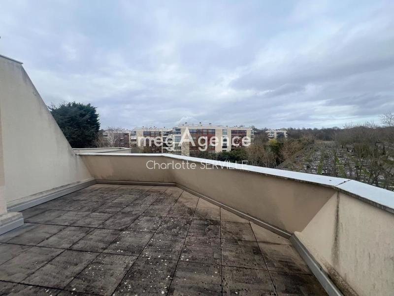 Appartement - 98 m² - 4 pièces