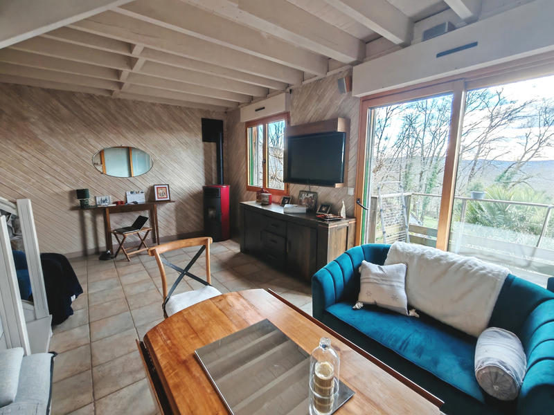 Maison - 161 m² - 8 pièces