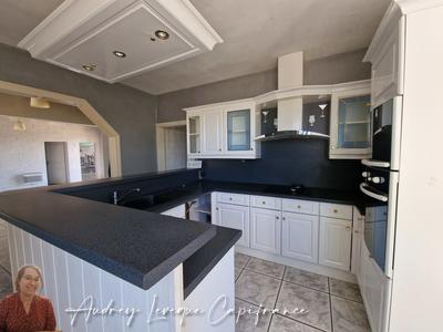 Maison - 179 m² - 7 pièces