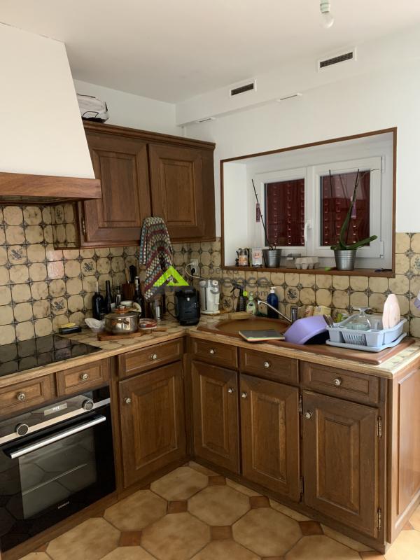 Propriété - 100 m² - 5 pièces