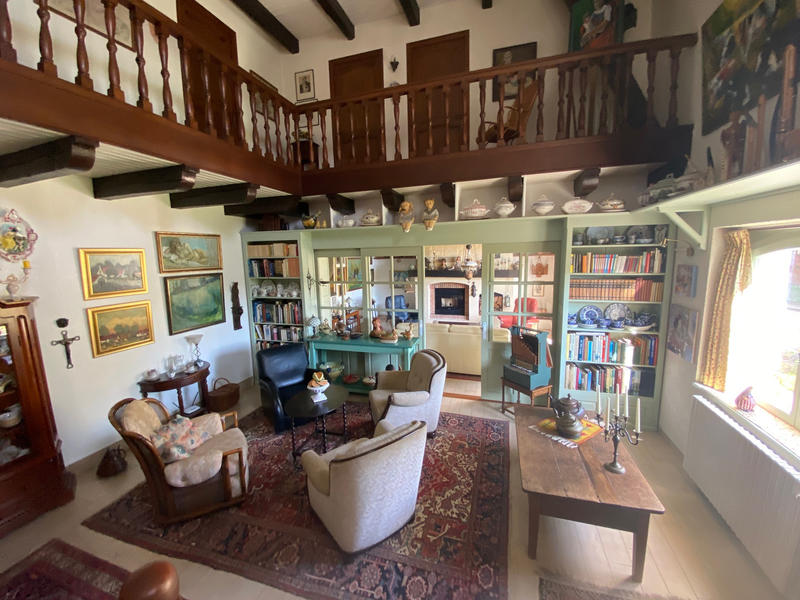 Maison - 267 m² - 8 pièces