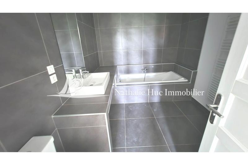 Propriété - 213 m² - 4 pièces